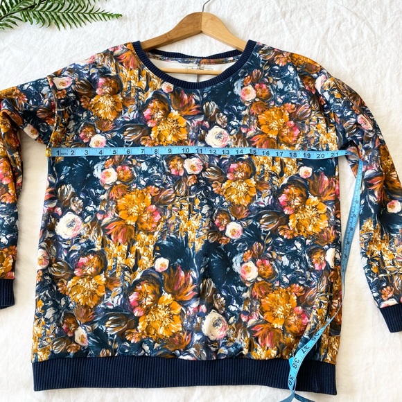 Pull & Bear Neoprene flower sweatshirt - Picture 4 of 10